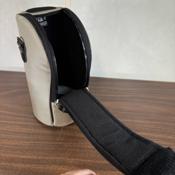 Canon LZ1326 Lens Preowned Case Bag for EF 70-200mm f/2.8L IS, 100-400mm 28-300m - Picture 10 of 13